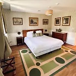 Manoir De Bed and breakfast