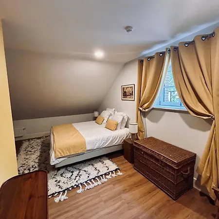 Bed & Breakfast Manoir De Daubeuf-Serville