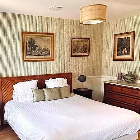 Manoir De Bed & Breakfast 3*