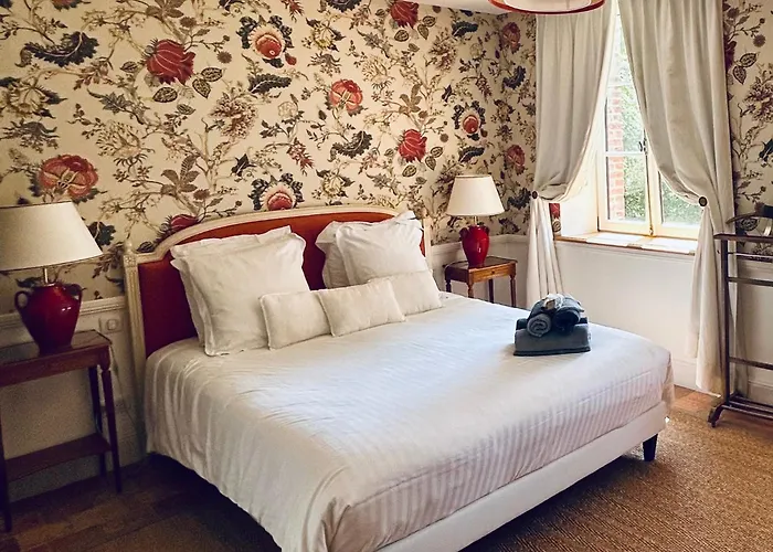 Manoir De Nocleg ze śniadaniem 3*