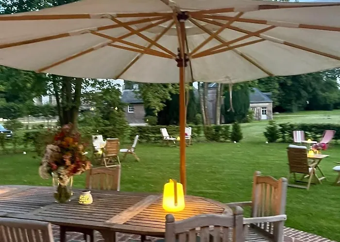 Manoir De Nocleg ze śniadaniem