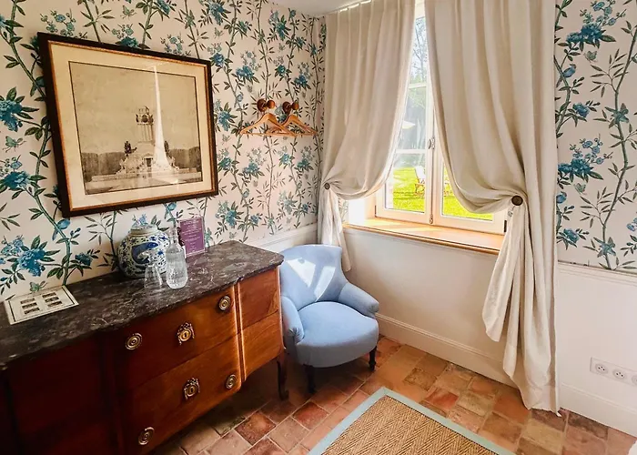 Manoir De Daubeuf-Serville