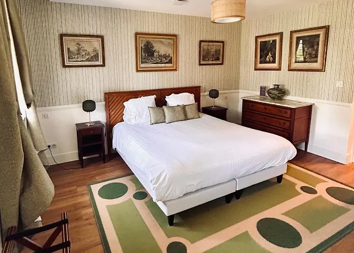 Manoir De Nocleg ze śniadaniem